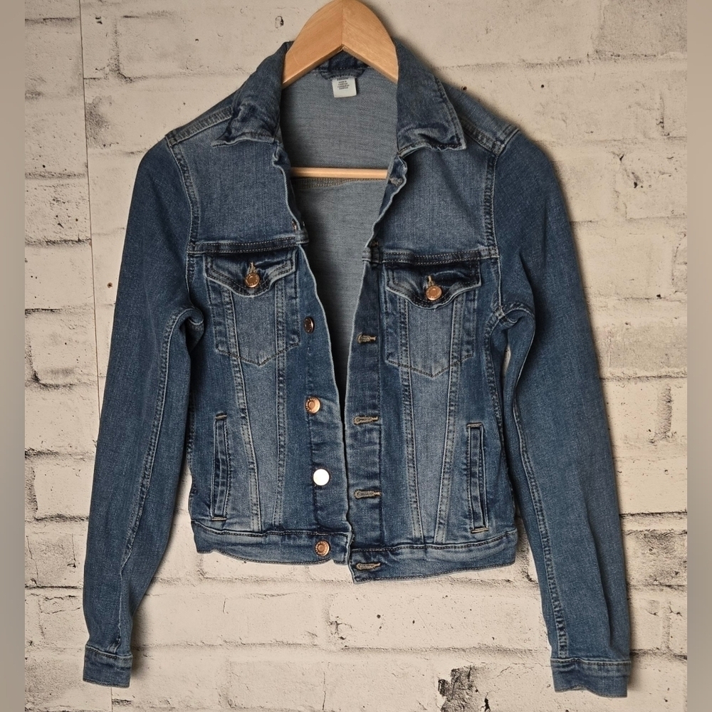 H&M Classic Blue Denim Jacket Women’s XXS Cropped Jean Jacket